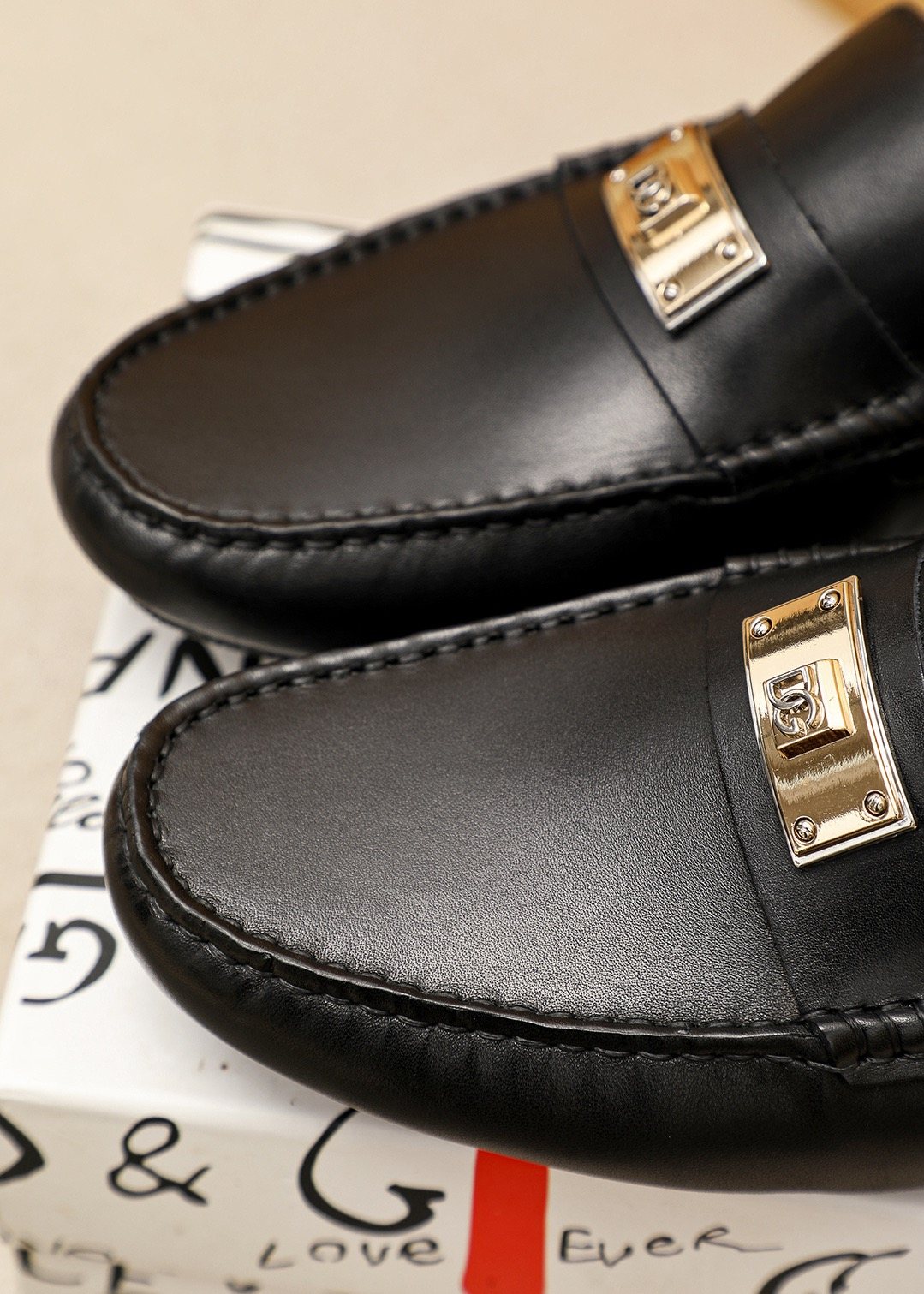 Dolce & Gabbana Men's Black Plaque Slip-On Loafers